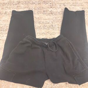 Black cargo aritzia sweats